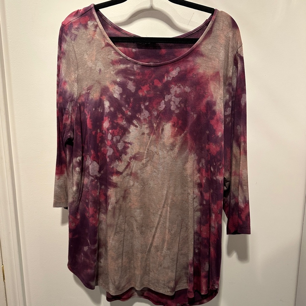 Karen Kane Tie-Dye 3/4 Sleeve Top - Maroon and Beige